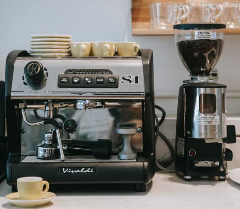 Guide to Best Coffee Maker With Water Line Top 6 Plumbed Machines 2025