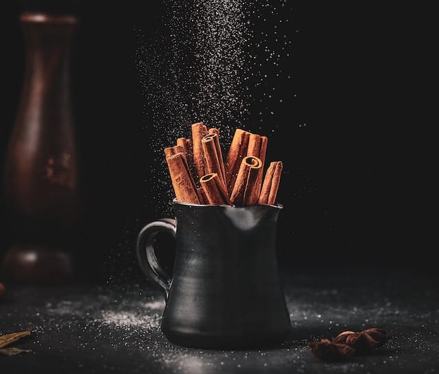 How to Put Cinnamon in Coffee